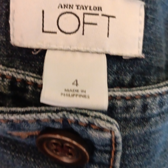 Ann Taylor Loft Jean's, Size 4 - Picture 2 of 3